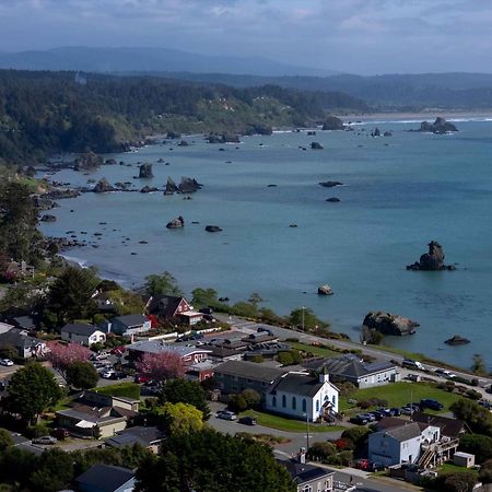 Trinidad Bay Bed And Breakfast Hotel Экстерьер фото